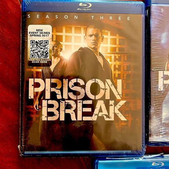 Brand new sealed blu ray disc of PRISON BREAK.SEASON 2,3 &4.. DOLBY/WIDESCREEN - Picture 2 of 6